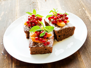 Brownie with berries