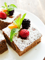 Brownie with berries