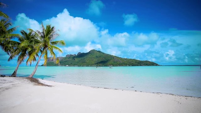 paysage de plage paradisiaque &agrave; tahiti, polyn&eacute;sie 