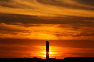 Obraz premium Cabedelo Beach Antena Silhouette at Sunset, Viana do Castelo, Portugal.