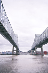 Obraz na płótnie Canvas New Orleans bridge over Mississippi River