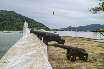 Canhões antigos