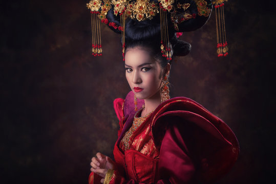 Asian Chinese women in national dress