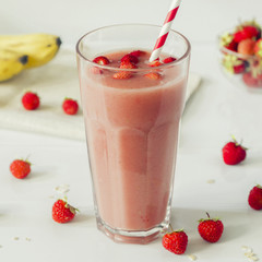 Smoothies of strawberries and banana