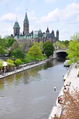 Foto op Plexiglas Kanaal Canada Parlementsgebouwen en Rideau Canal, Ottawa, Ontario, Canada. Rideau Canal werd geregistreerd als UNESCO-werelderfgoed.
