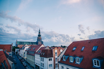 Naklejka premium Über den Dächern von Greifswald
