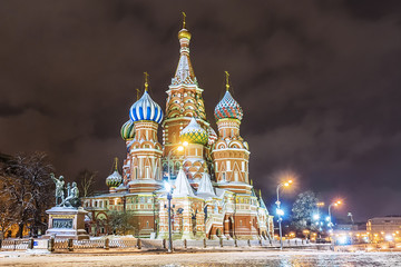 Fototapeta na wymiar Night view of the Basil's Cathedral In Moscow