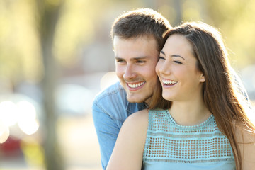 Obraz premium Girlfriend being hugged by her partner
