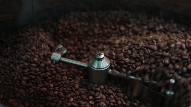 Roasting Coffee Beans in coffee mashine