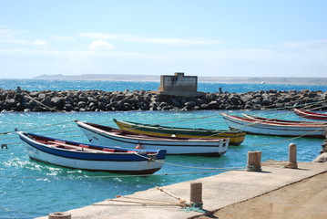 Fototapeta na wymiar Un port au Cap Vert