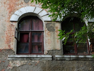 Старое окно