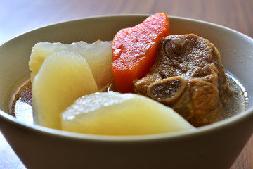 Chinese soup: Radish and carrot with spare rib soup