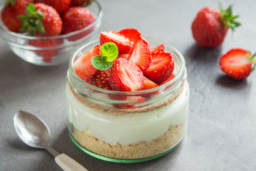 Cheesecake in jar