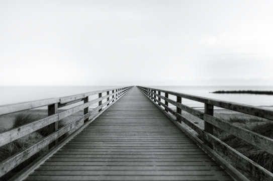 Steg ins Meer