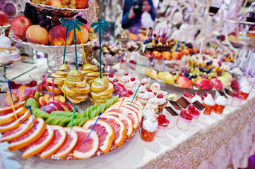 Delicious and nutritious dishes on the wedding banquet.