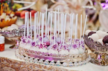 Delicious and nutritious dishes on the wedding banquet.