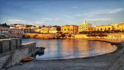 Riflessi di Santa Maria al Bagno in mare del salento, tramonto sul mare