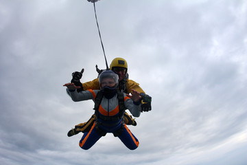 Fototapeta na wymiar Tandem parachuting