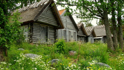 Fototapeta na wymiar ursprüngliches Fischerdorf in Altja im Lahemaa Nationalpark in Estland