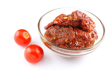 dried tomatoes in olive oil