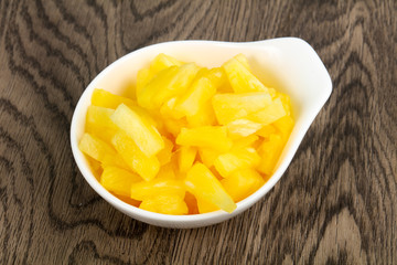 Canned pineapple