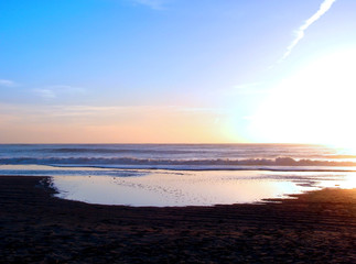 Obraz premium atardecer en la playa de la bahia de Cádiz, Andalucía. España