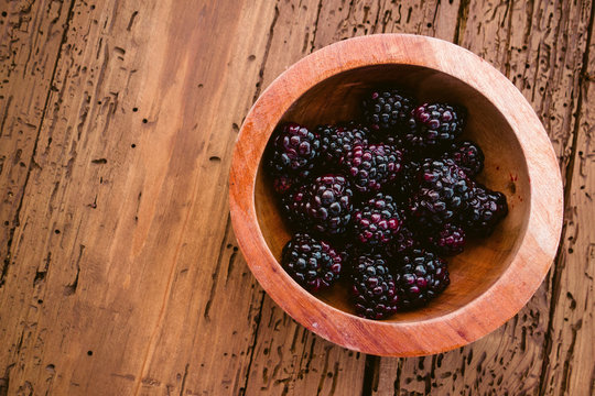 Blackberry in bowl
