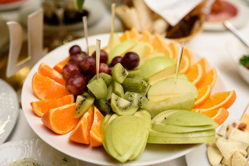 Assorted fruit.