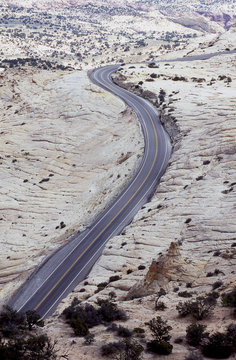 road blacktop highway thru Escalante in Utah roadway curve sinuous
