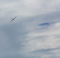 Segelflugzeug am Himmel