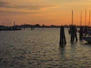 Morgenrot im Hafen