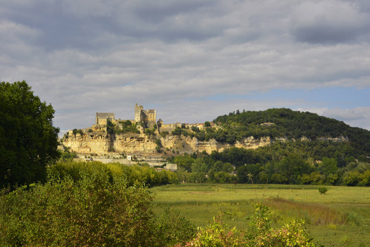 Beynac et Cazenac (24220) sur son rocher, département de la Dordogne, en région Nouvelle-Aquitaine, France