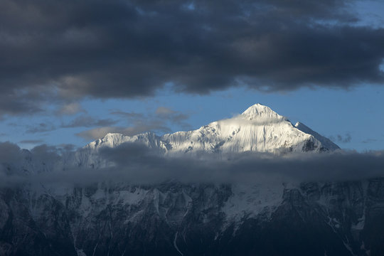 Annapurna, Nilgiri Range seen from the village of Samar in Upper Mustang.
