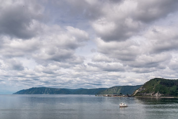 Fototapeta na wymiar View of the village of Port Baikal from the village Listvyanka.
