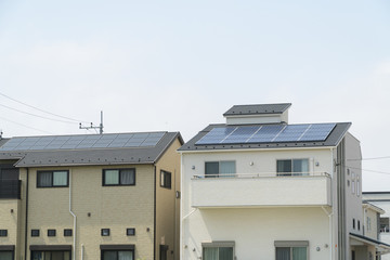 ソーラパネルを設置した新築分譲住宅街　イメージ