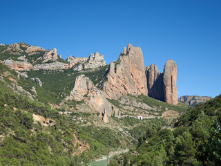 Paisaje montañoso en Huesca, España