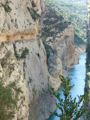 Paisaje desde la ruta de las pasarelas de Montfalc&oacute; en Huesca