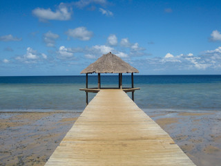 Ponton à Mayotte, plage de N'Gouja