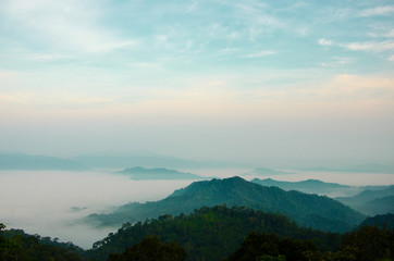 Fototapeta na wymiar Morning mist on the mountain