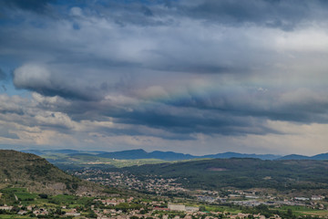 Arc en ciel sur l'Ardèche  - 166437903