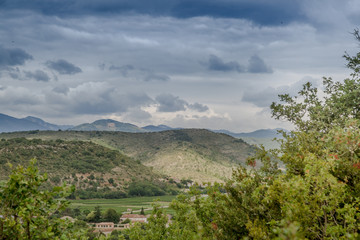 Fototapeta na wymiar Ardèche nuageuse