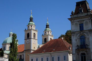 Fototapeta na wymiar Dom St. Nikolaus in Ljubljana, Slowenien 