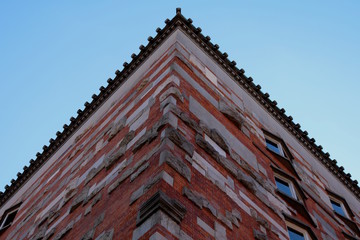 Detail der Fassade der National- und Universitätsbibliothek in Ljubljana, Slowenien 