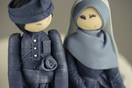 malay wedding sugar paste models