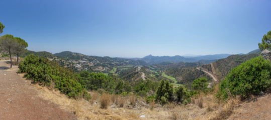 Panorama Blick &uuml;ber Urlaubsregion in Andalusien Spanien