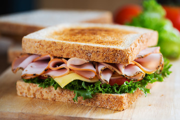 pepper ham sandwich with whole wheat bread for breakfast