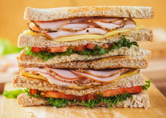 pepper ham cheese sandwich with whole wheat bread for meal