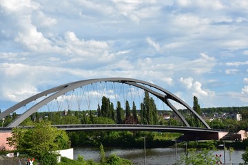 Fototapeta na wymiar Osthafen Brücke Frankfurt - Germany
