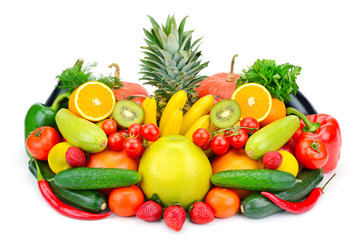 Fototapeta na wymiar fruits and vegetables isolated on white