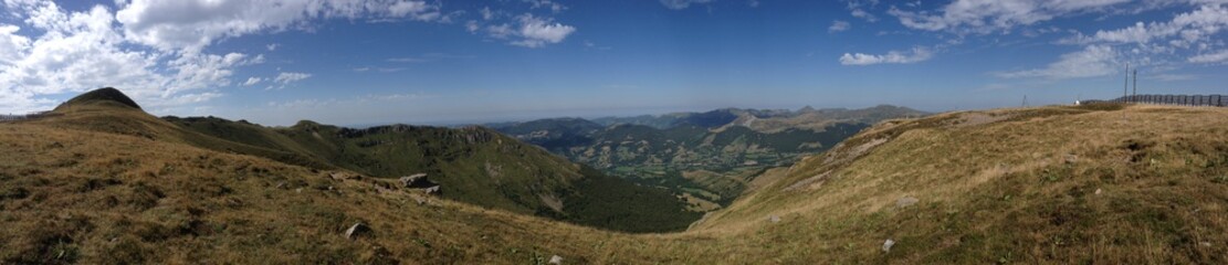 Fototapeta na wymiar Panorama Cantal